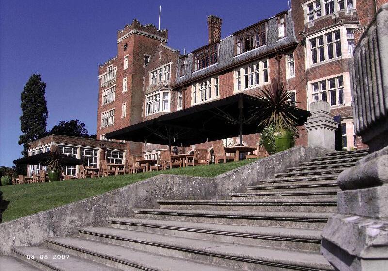 בית מלון כפרי Birch Selsdon