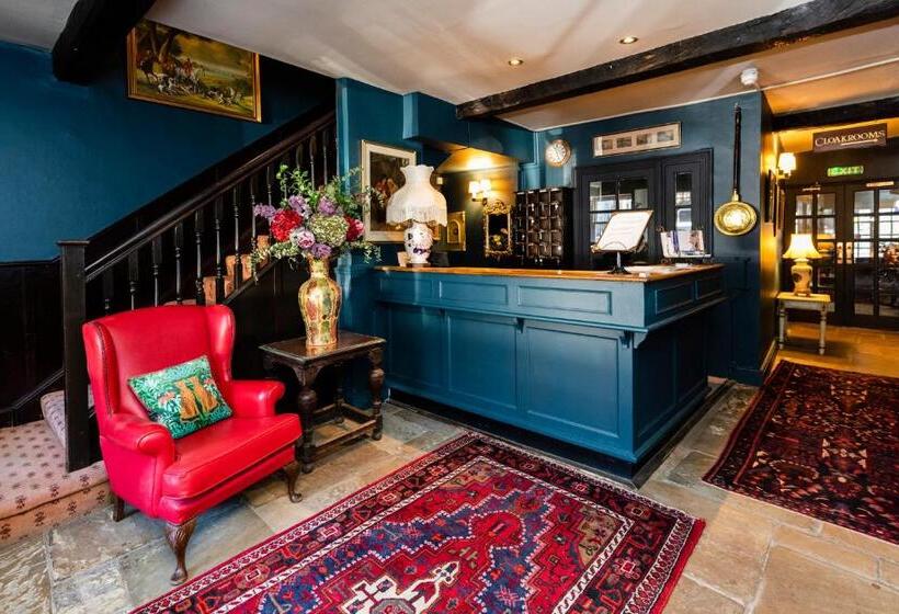 בית מלון כפרי The George Inn