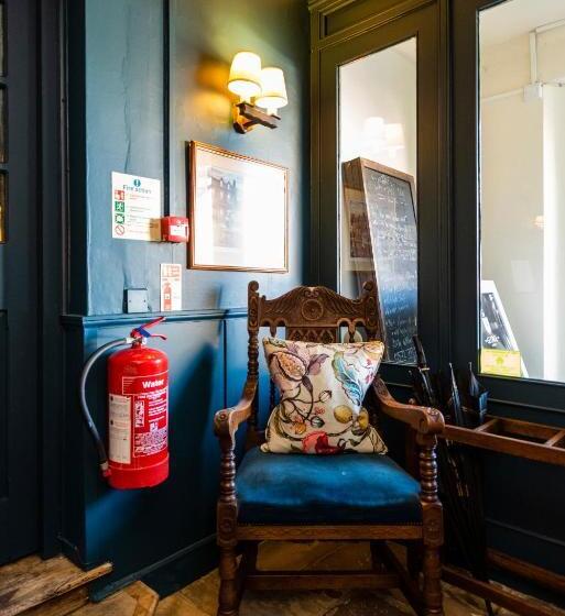 בית מלון כפרי The George Inn