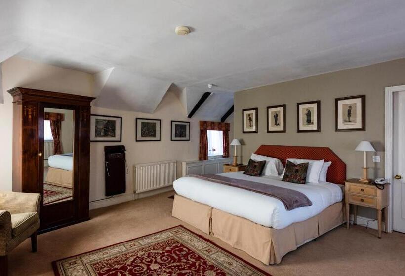 בית מלון כפרי The George Inn