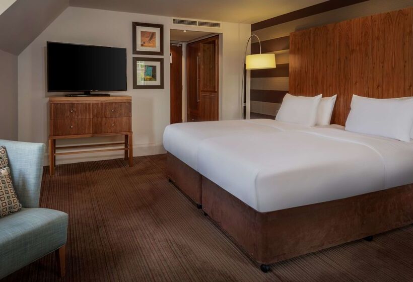 ホテル The Doubletree By Hilton Stratford Upon Avon