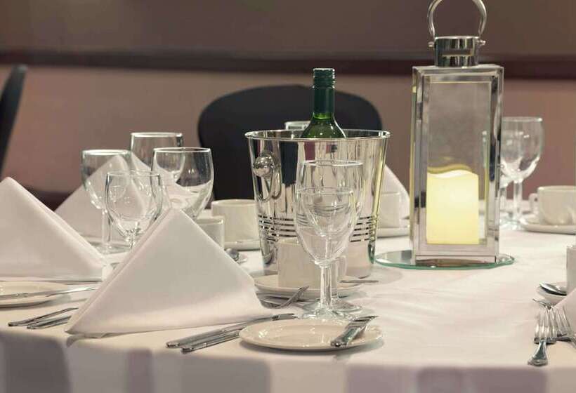 ホテル The Doubletree By Hilton Stratford Upon Avon