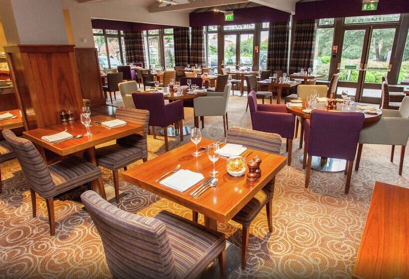 ホテル The Doubletree By Hilton Stratford Upon Avon