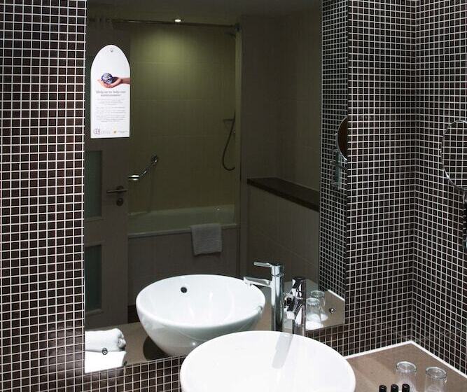 ホテル The Doubletree By Hilton Stratford Upon Avon