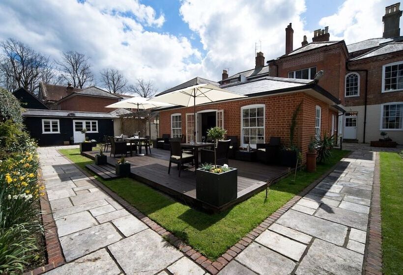 Отель East Walls