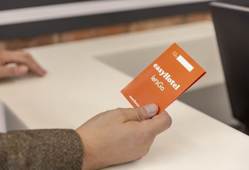 Easyhotel Reading