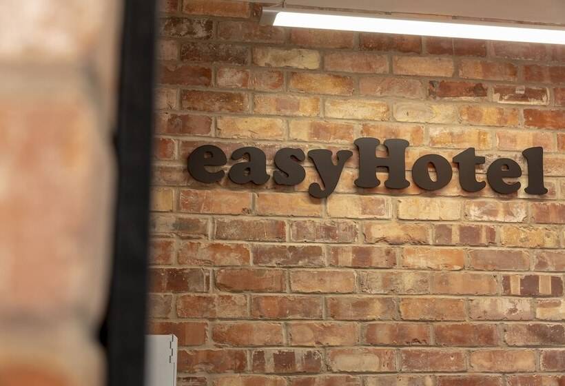 Easyhotel Reading