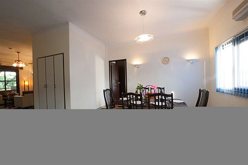 בית מלון כפרי Embassy Place