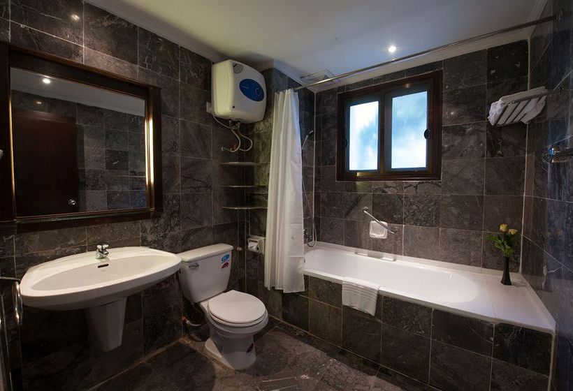 בית מלון כפרי Embassy Place