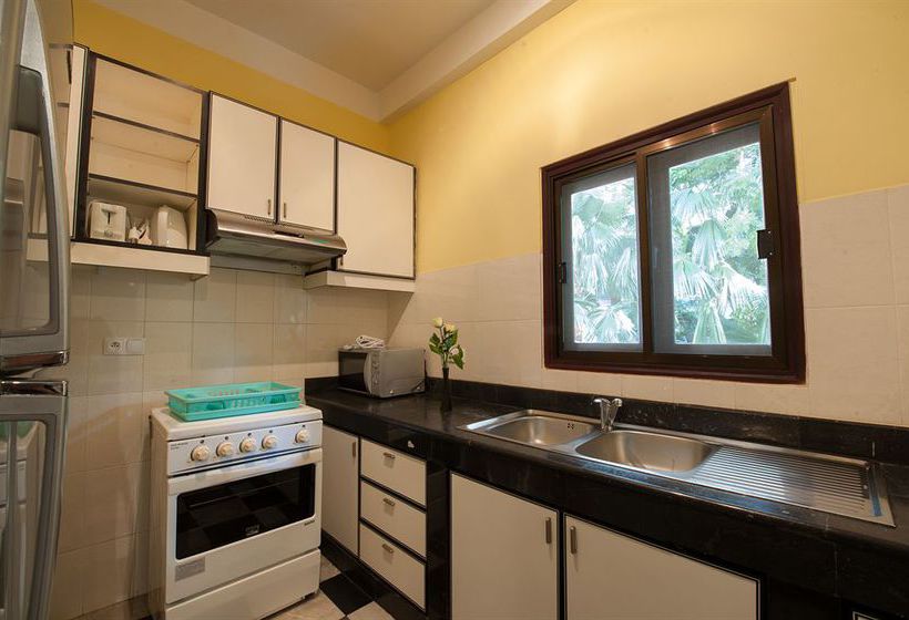 בית מלון כפרי Embassy Place