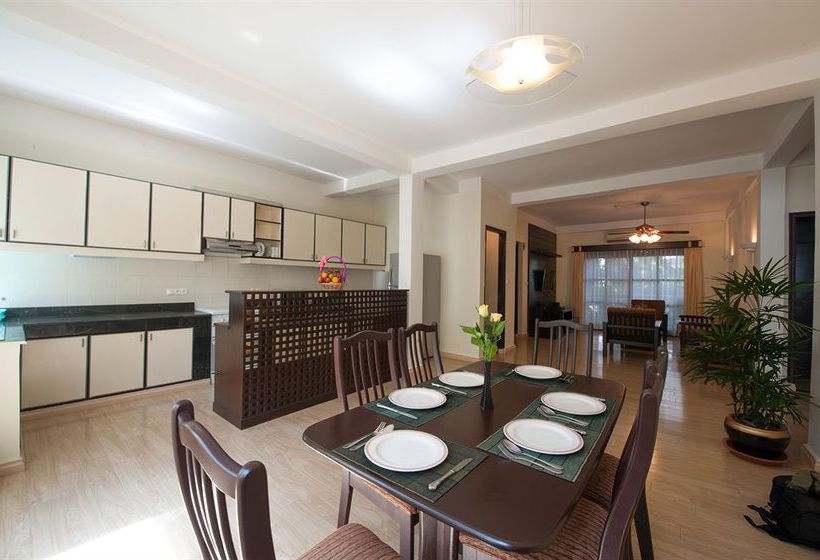 בית מלון כפרי Embassy Place