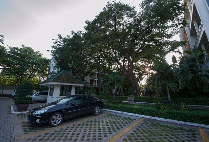 בית מלון כפרי Embassy Place