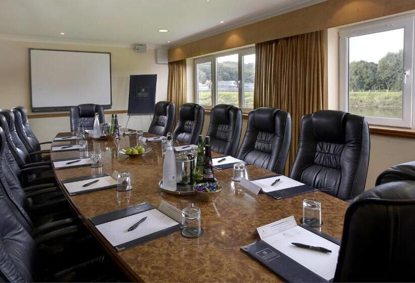 فندق Macdonald Tickled Trout