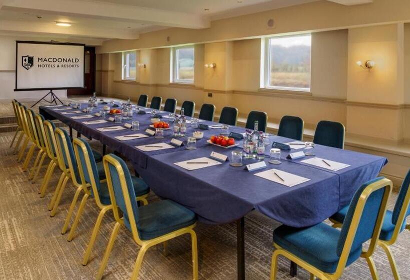 فندق Macdonald Tickled Trout