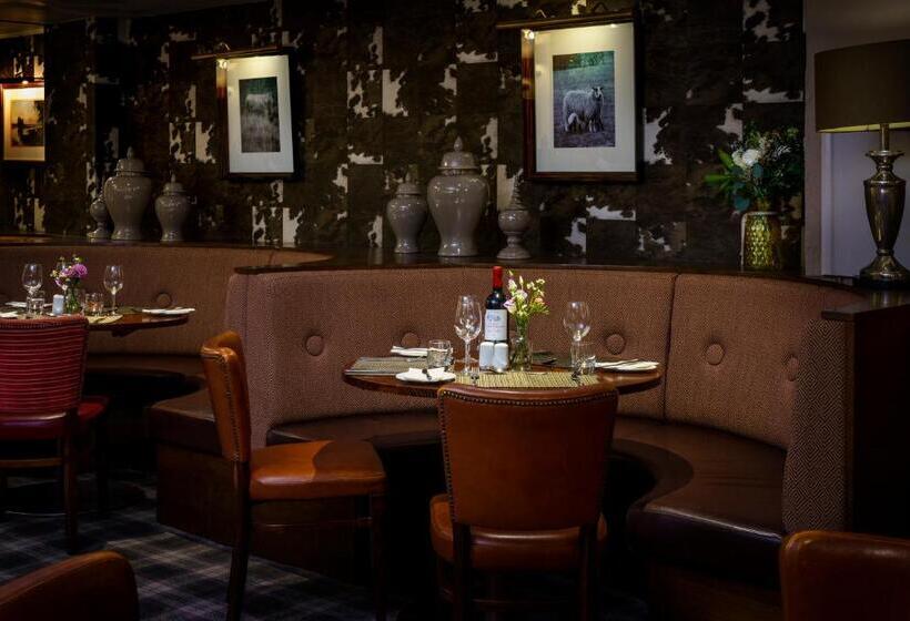 فندق Macdonald Tickled Trout