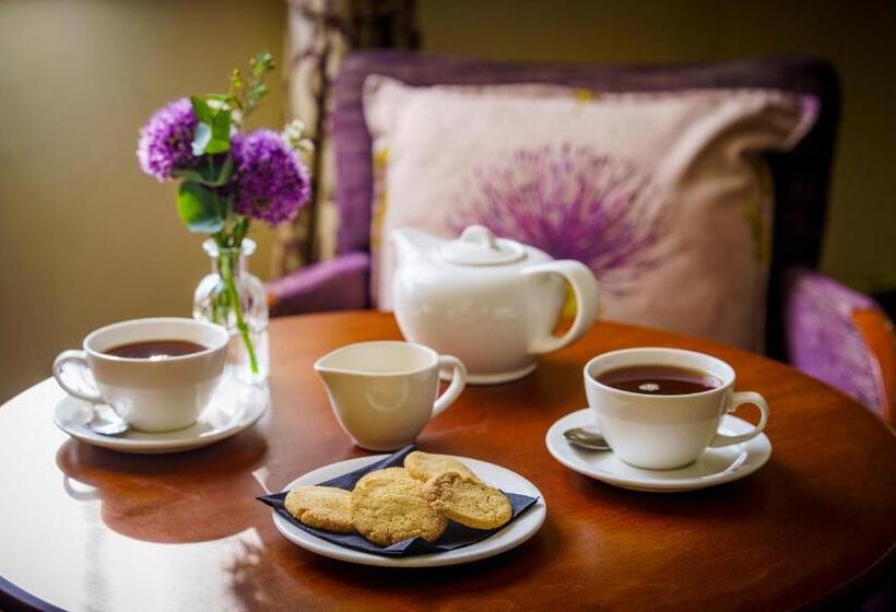 فندق Macdonald Tickled Trout