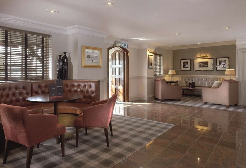 فندق Macdonald Tickled Trout