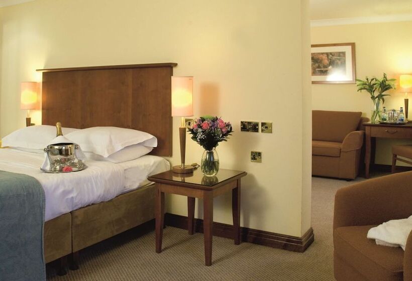 فندق Macdonald Tickled Trout