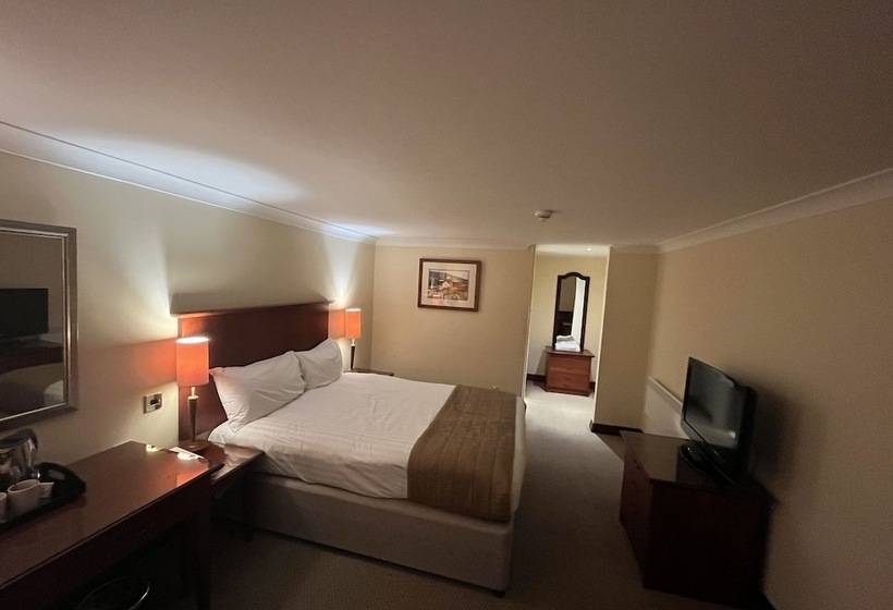 فندق Macdonald Tickled Trout