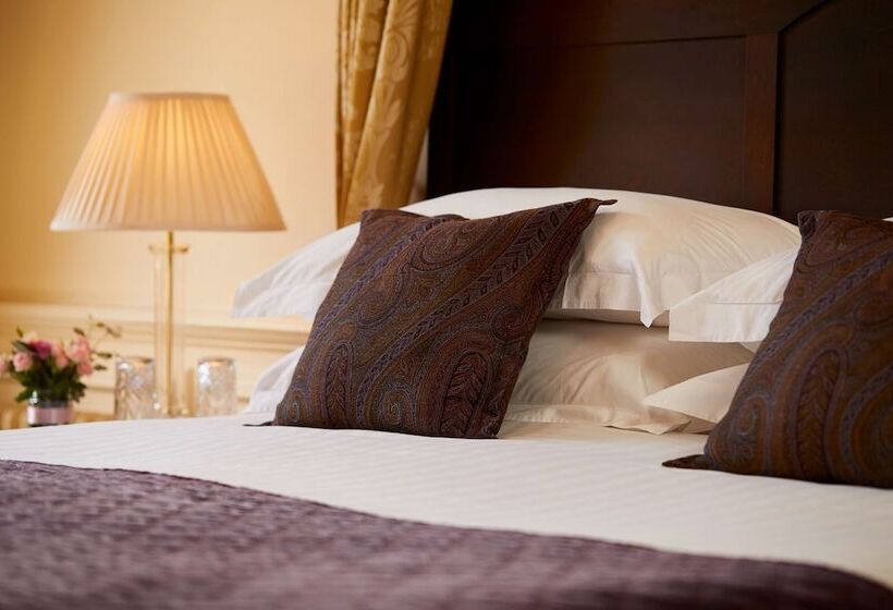 فندق Macdonald Tickled Trout