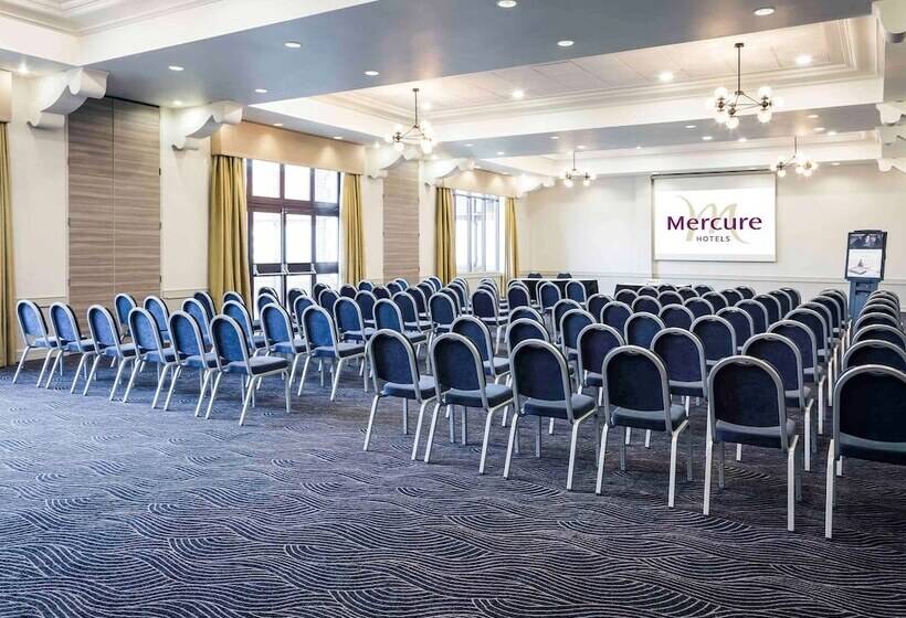 Mercure Dartford Brands Hatch Hotel & Spa