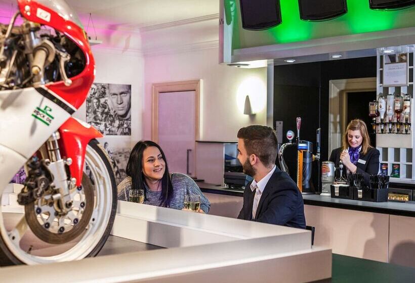 Mercure Dartford Brands Hatch Hotel & Spa