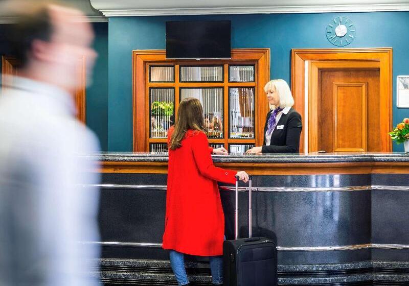 Mercure Dartford Brands Hatch Hotel & Spa