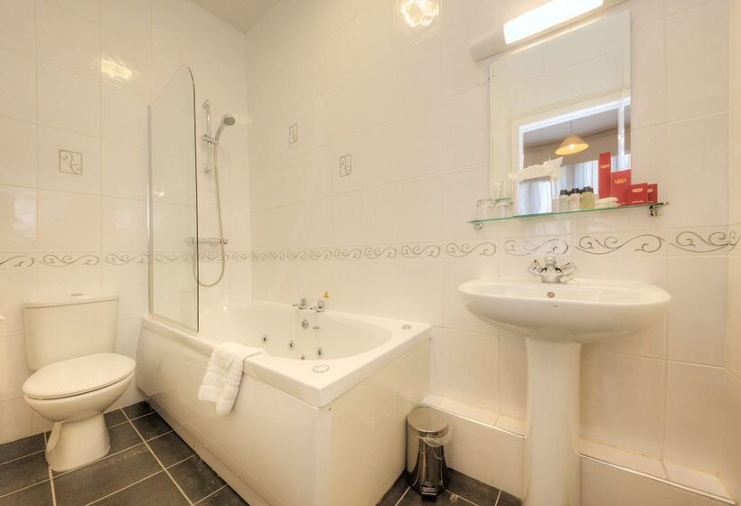 هتل Muthu Queens Oban