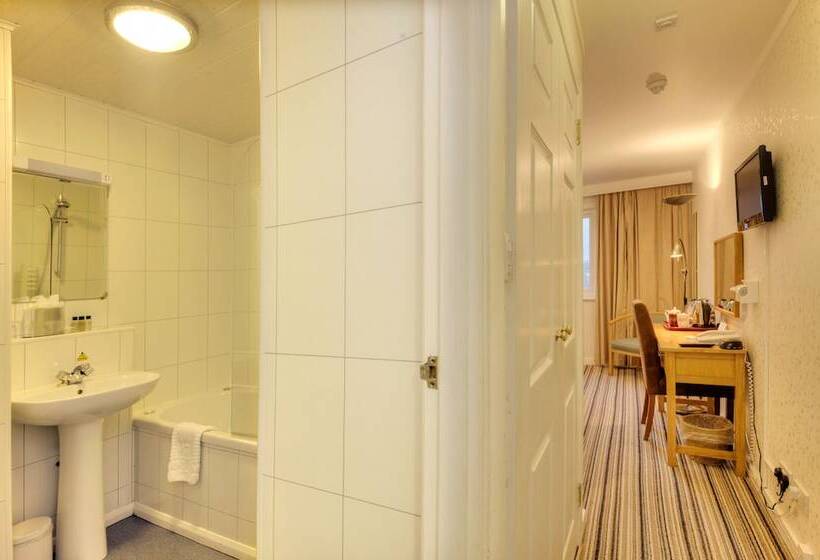 هتل Muthu Queens Oban