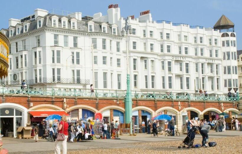 Queens Hotel & Spa
