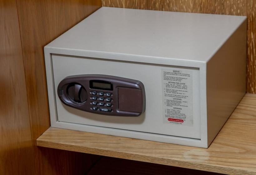 Queensway Hotel, Sure Hotel Collection By Best Western