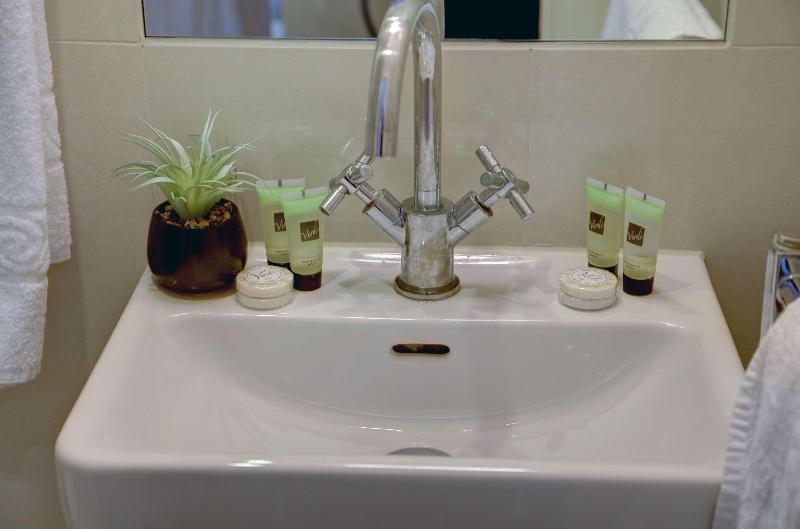 Queensway Hotel, Sure Hotel Collection By Best Western