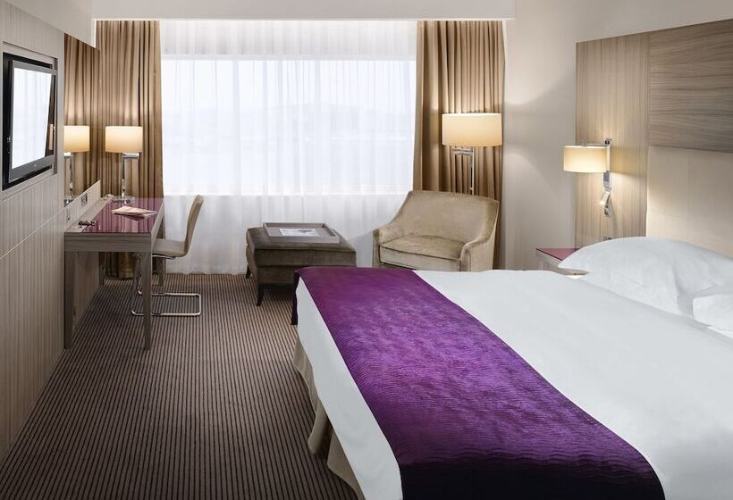 Отель Radisson Blu Manchester Airport