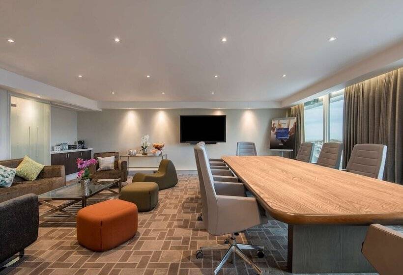 Отель Radisson Blu Manchester Airport