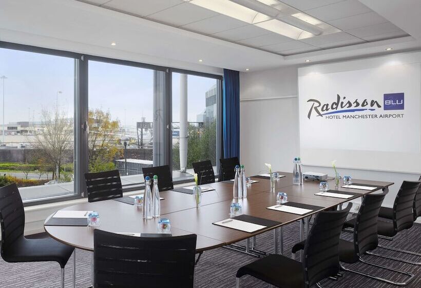 Отель Radisson Blu Manchester Airport