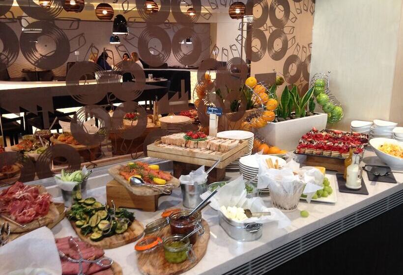 Отель Radisson Blu Manchester Airport