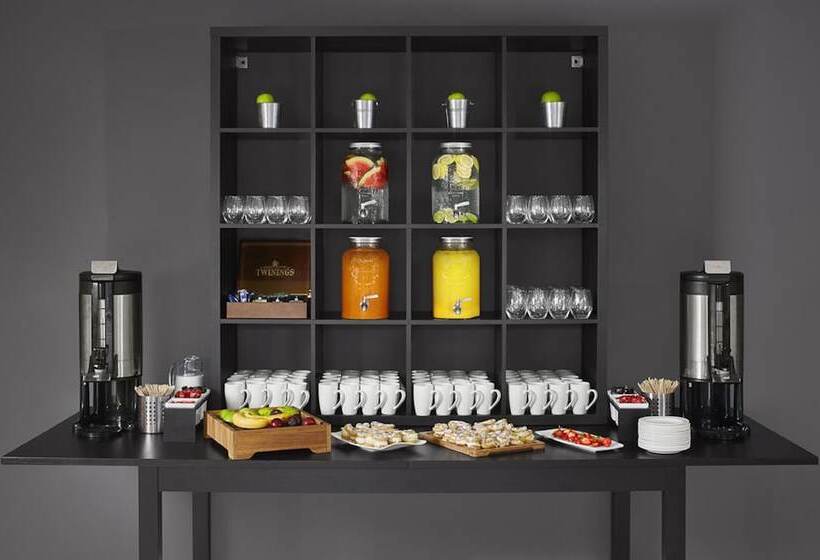 Отель Radisson Blu Manchester Airport