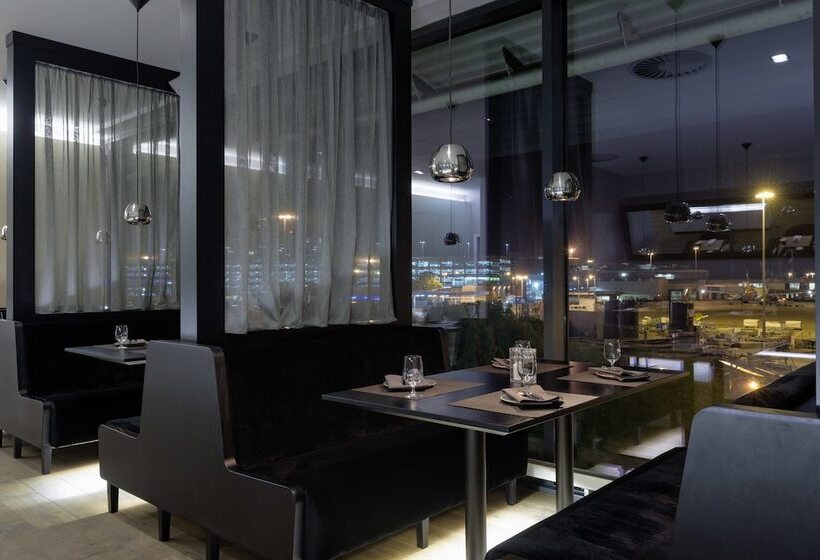 Отель Radisson Blu Manchester Airport