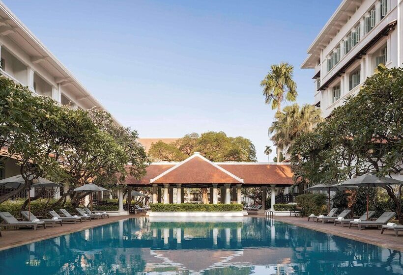 Raffles Hotel Le Royal