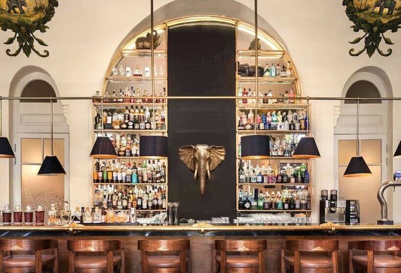 Raffles Hotel Le Royal