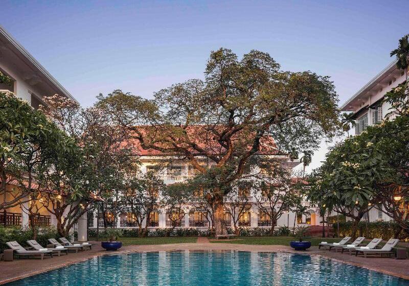 Raffles Hotel Le Royal