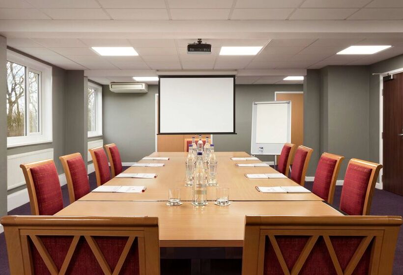 Отель Ramada Chorley South