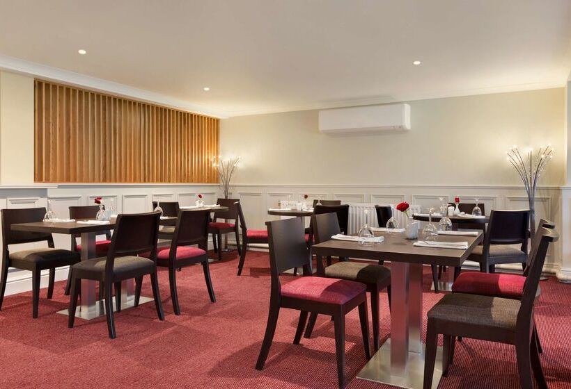 Отель Ramada Chorley South