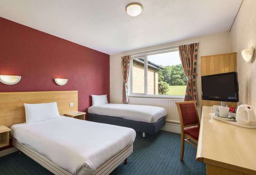 Отель Ramada Chorley South