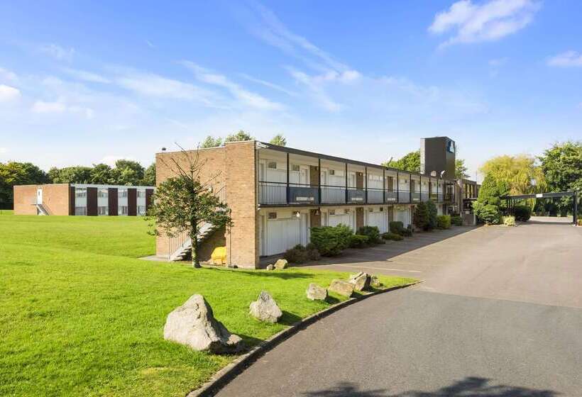 Отель Ramada Chorley South