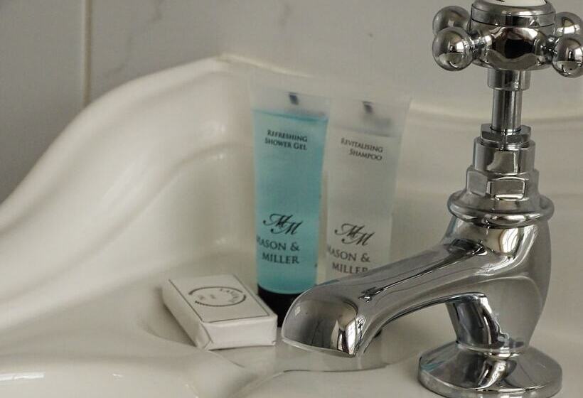 ホテル Rose & Crown Inn