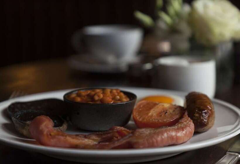 Отель Roseate House London