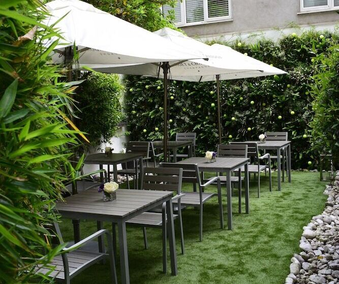 Отель Roseate House London