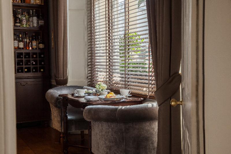 Отель Roseate House London