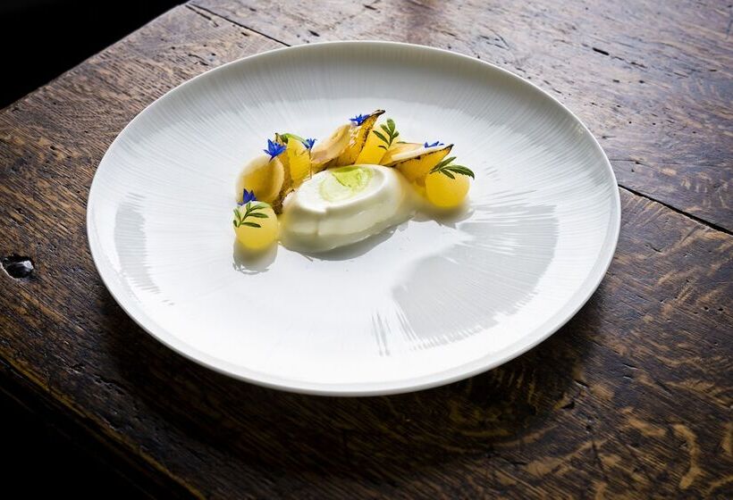 Отель Rothay Manor